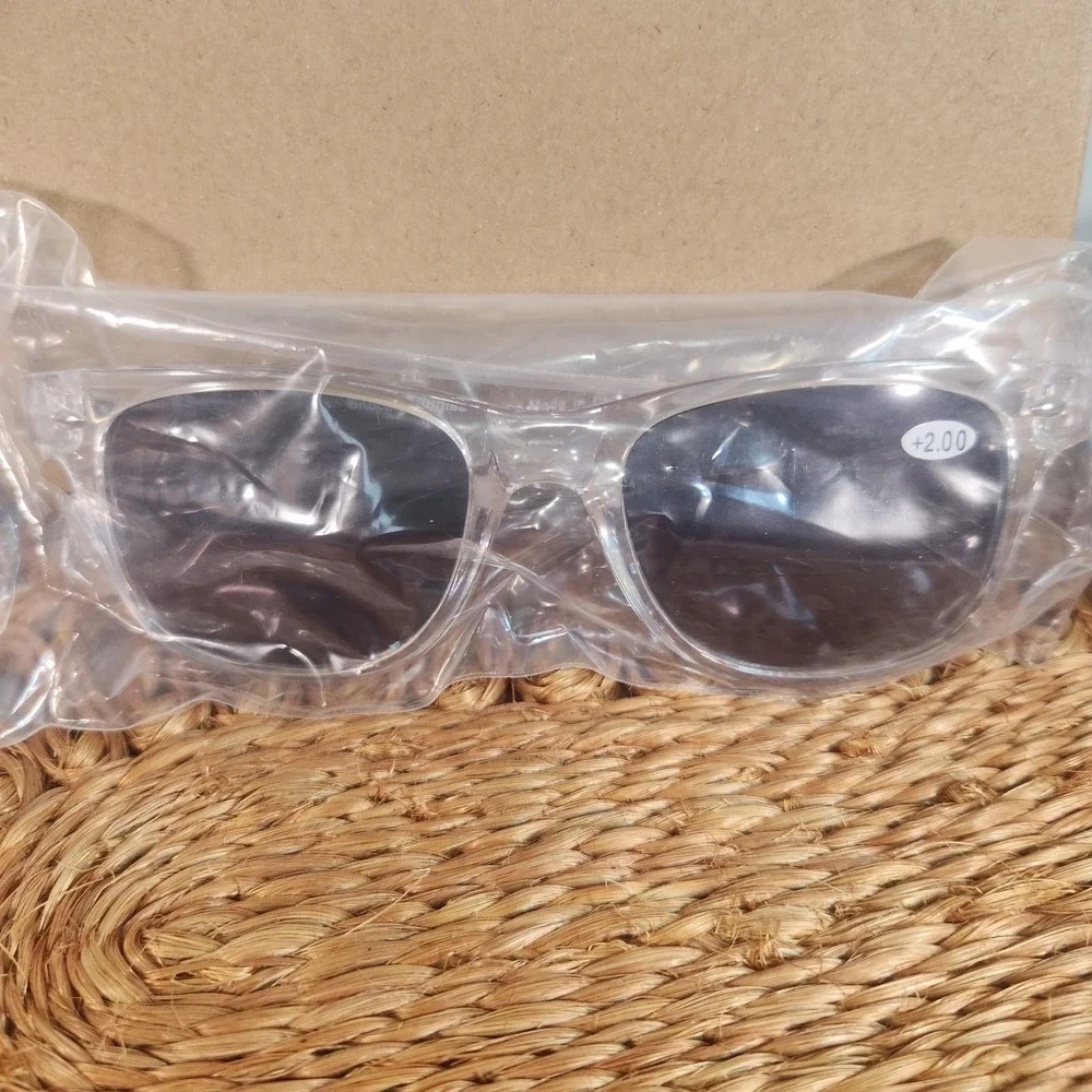Lot Of 2 Reading Sunglasses Strength 2.0